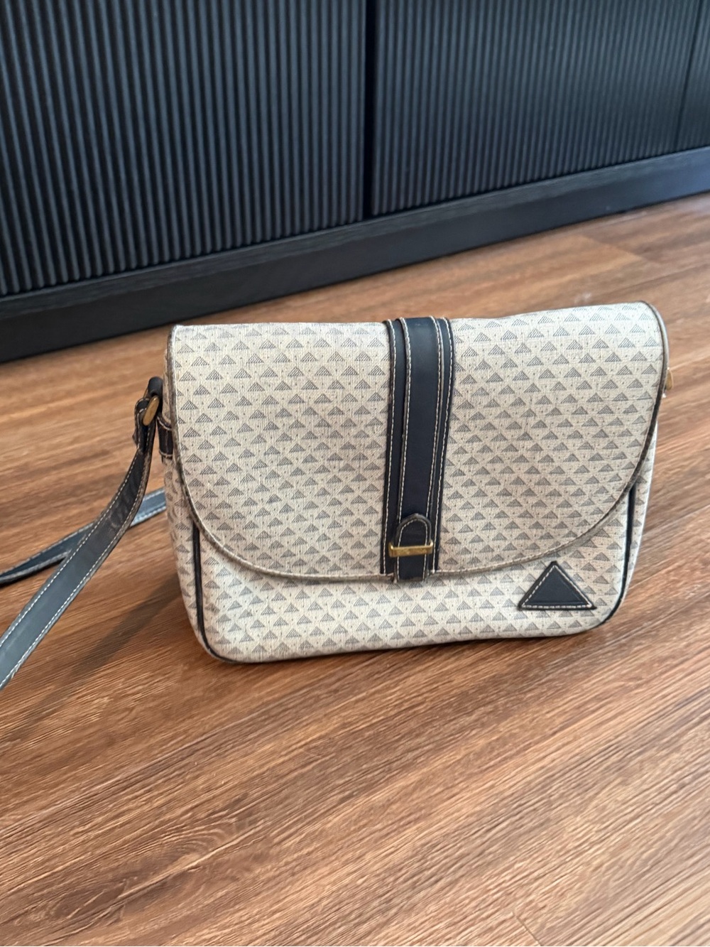 Vintage 1980s Liz Claiborne Cross Body Bag